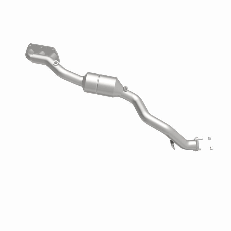 MagnaFlow 50793 hm grade manifold converter, side view of the turntable spin