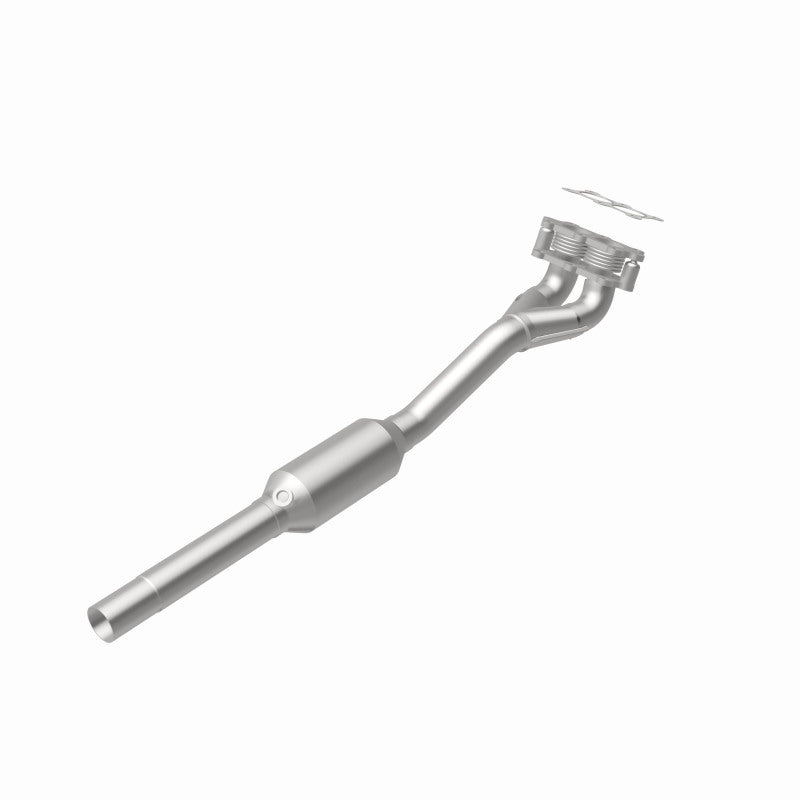 MagnaFlow 23220 hm grade direct-fit catalytic converter, rear view of the turntable spin