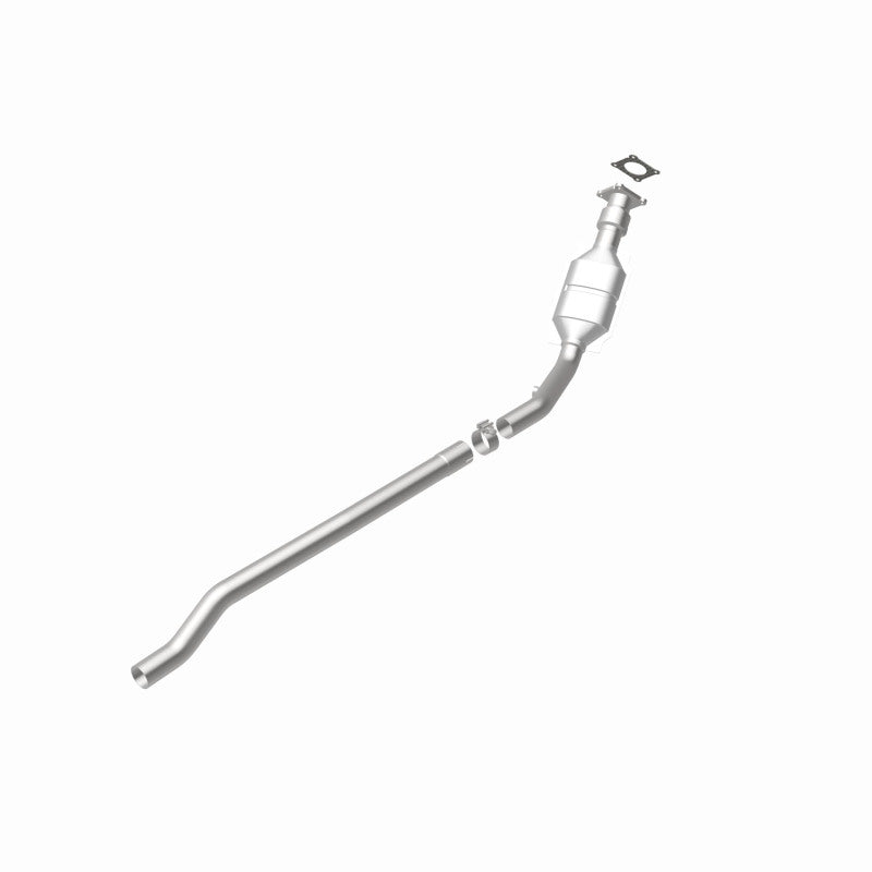 MagnaFlow 93277 hm grade direct-fit catalytic converter, rear view of the turntable spin