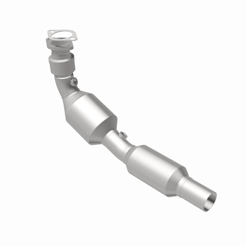 MagnaFlow 49938 oem grade direct-fit catalytic converter, rear view of the turntable spin