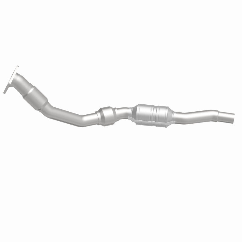 MagnaFlow 24893 hm grade direct-fit catalytic converter, side view of the turntable spin