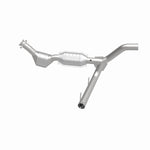 MagnaFlow 93429 hm grade direct-fit catalytic converter, side view of the turntable spin