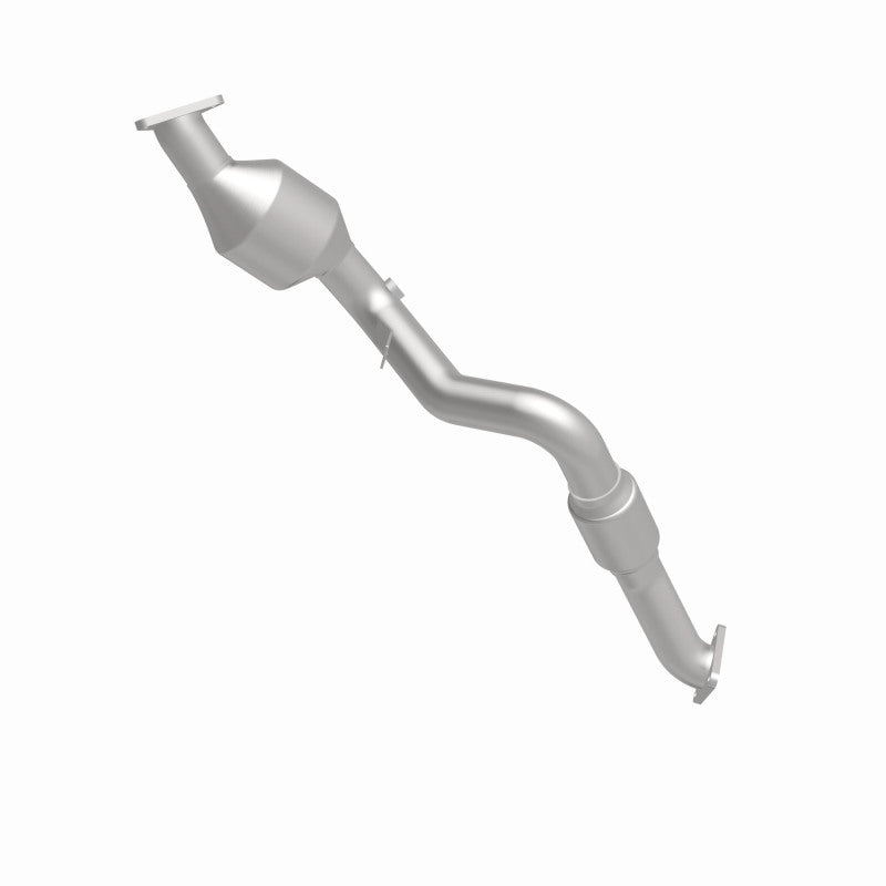 MagnaFlow 52586 oem grade direct-fit catalytic converter, side view of the turntable spin
