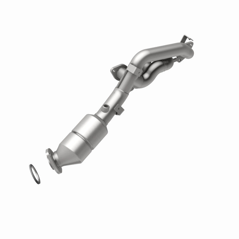 MagnaFlow 5531881 carb manifold converter, rear view of the turntable spin