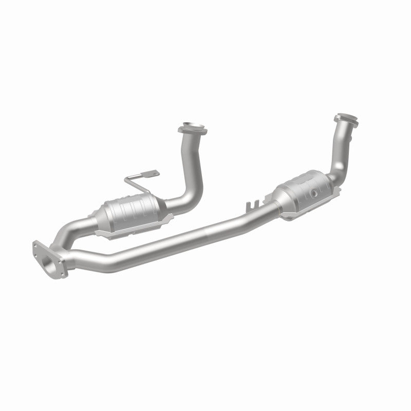MagnaFlow 93450 hm grade direct-fit catalytic converter, rear view of the turntable spin