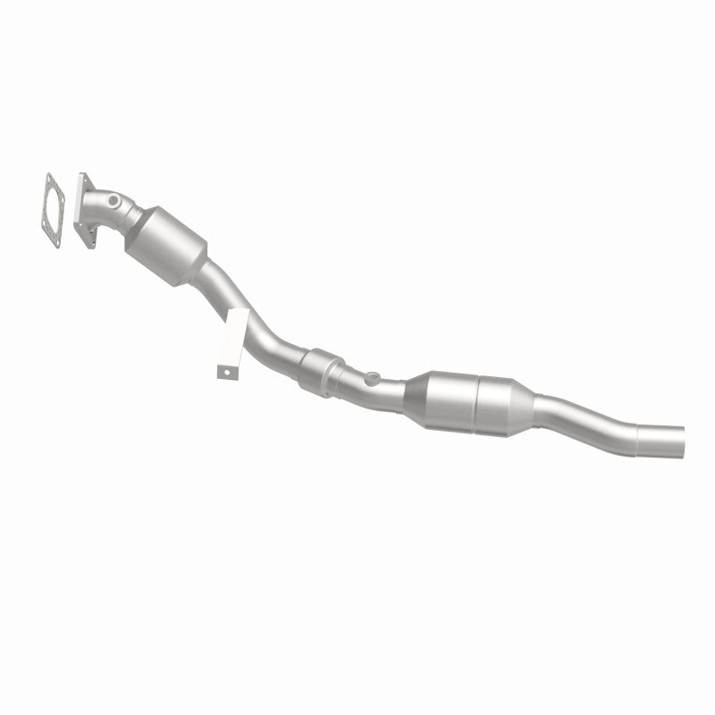 MagnaFlow 49916 oem grade direct-fit catalytic converter, side view of the turntable spin