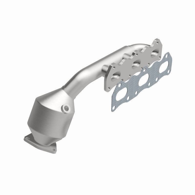 MagnaFlow 452060 carb manifold converter, rear view of the turntable spin
