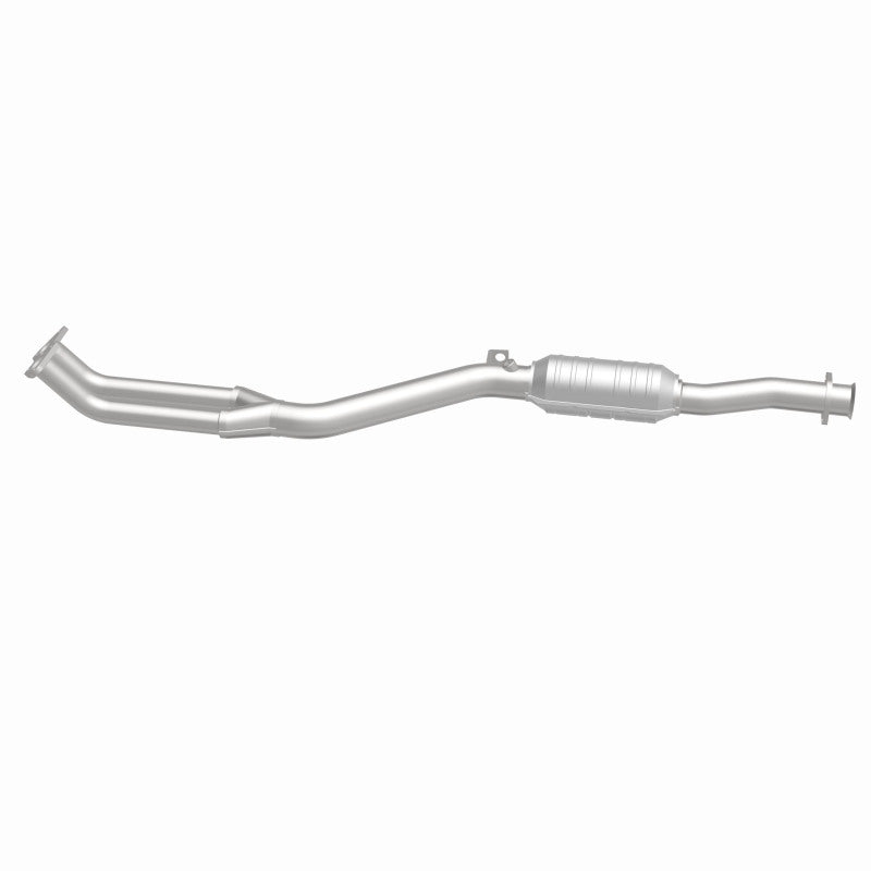 MagnaFlow 93684 epa direct-fit catalytic converter, side view of the turntable spin