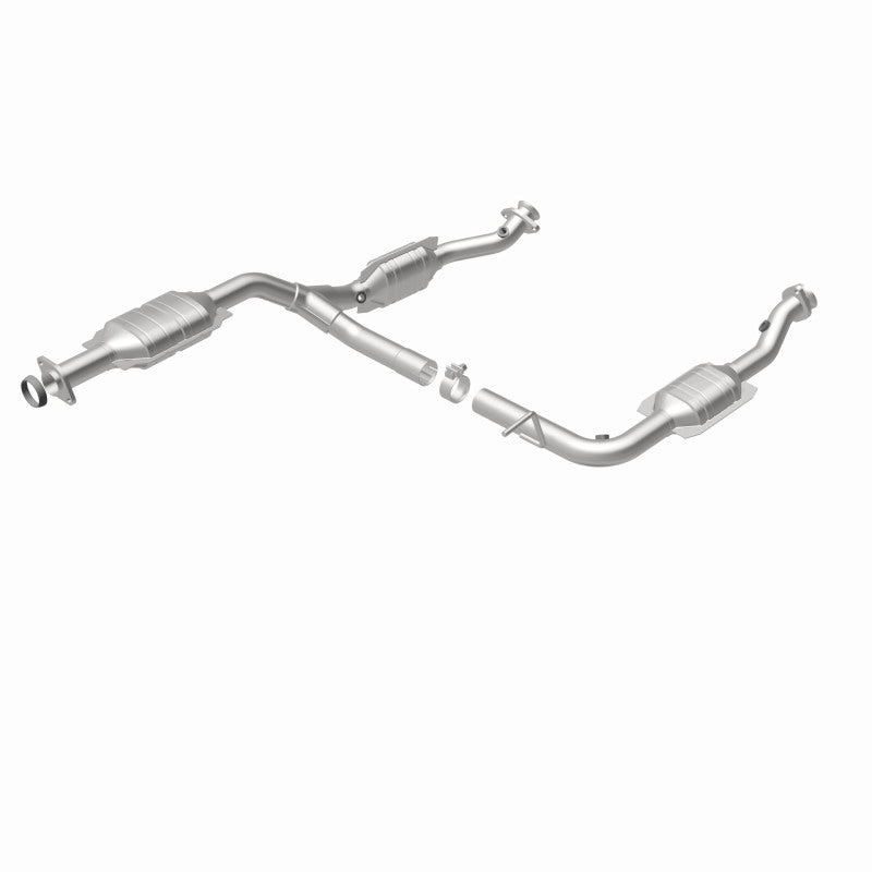MagnaFlow 93372 hm grade direct-fit catalytic converter, rear view of the turntable spin