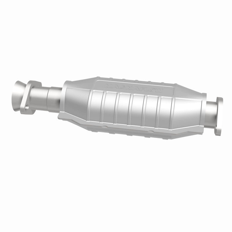 MagnaFlow 93286 hm grade direct-fit catalytic converter, side view of the turntable spin