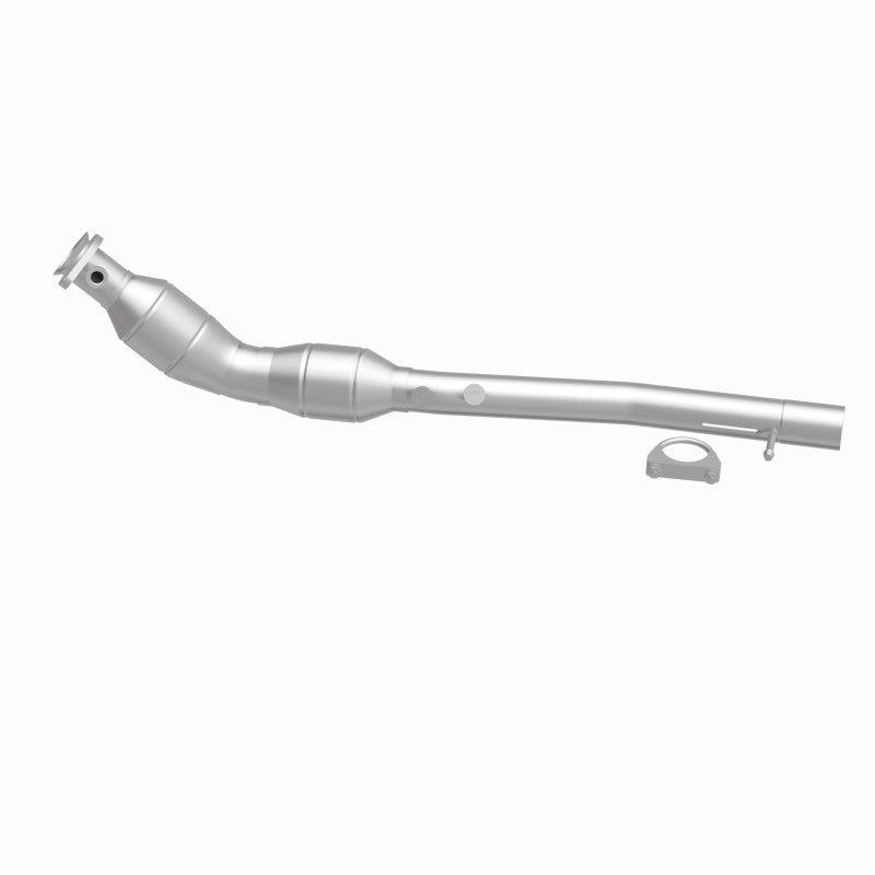 MagnaFlow 93680 hm grade direct-fit catalytic converter, side view of the turntable spin