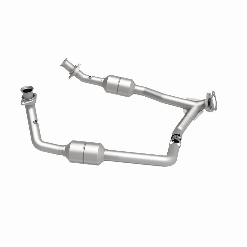 MagnaFlow 447378 carb direct-fit catalytic converter, side view of the turntable spin
