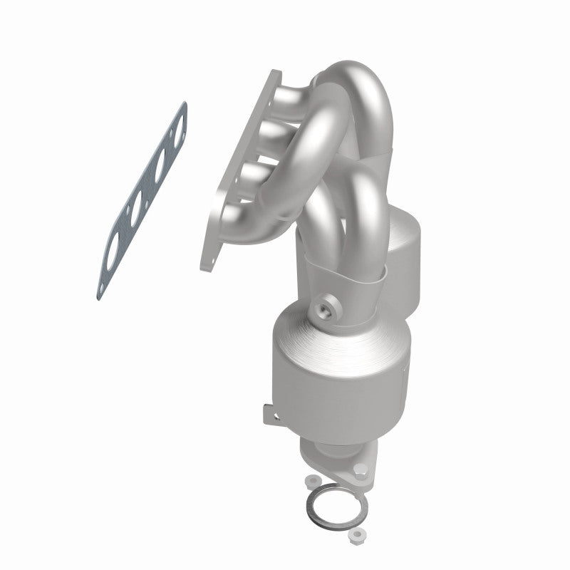 MagnaFlow 452066 carb manifold converter, side view of the turntable spin