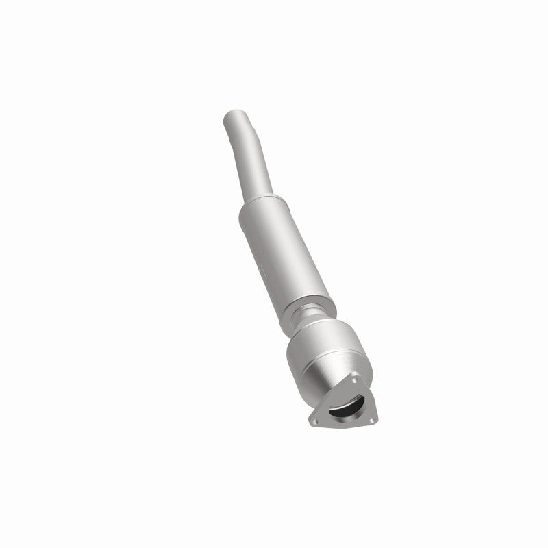 MagnaFlow 24980 hm grade direct-fit catalytic converter, opposite side view of the turntable spin