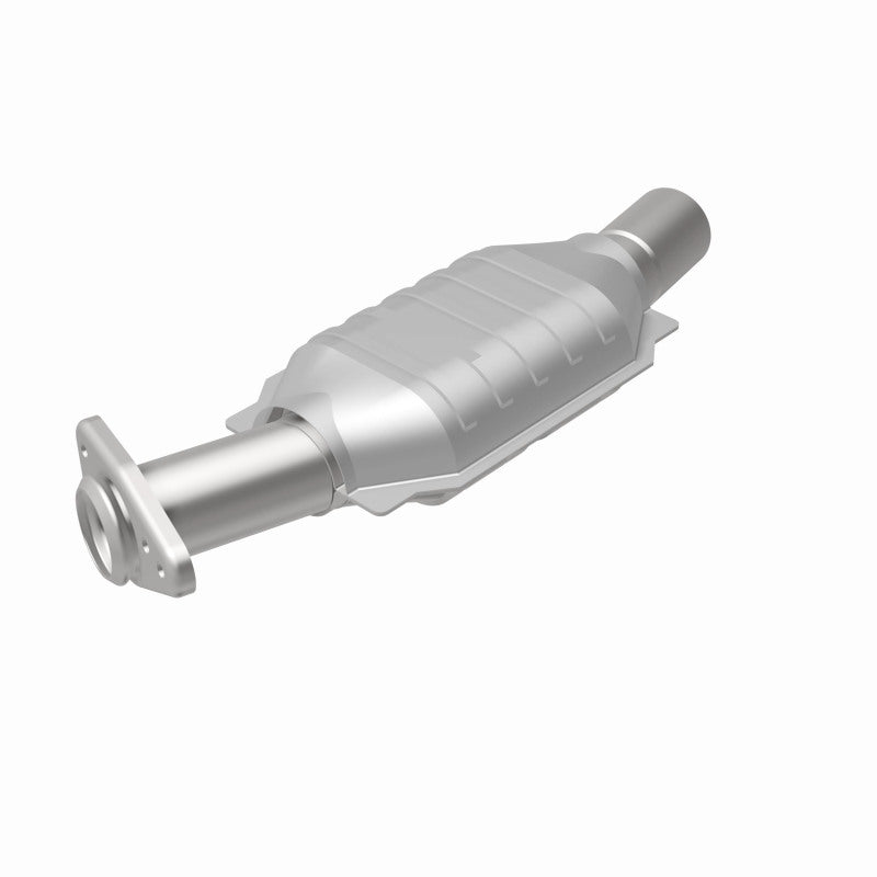 MagnaFlow 93431 epa direct-fit catalytic converter, rear view of the turntable spin
