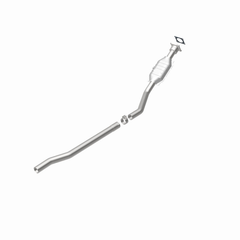 MagnaFlow 93425 hm grade direct-fit catalytic converter, rear view of the turntable spin