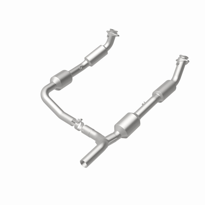 MagnaFlow 5481640 carb direct-fit catalytic converter, rear view of the turntable spin