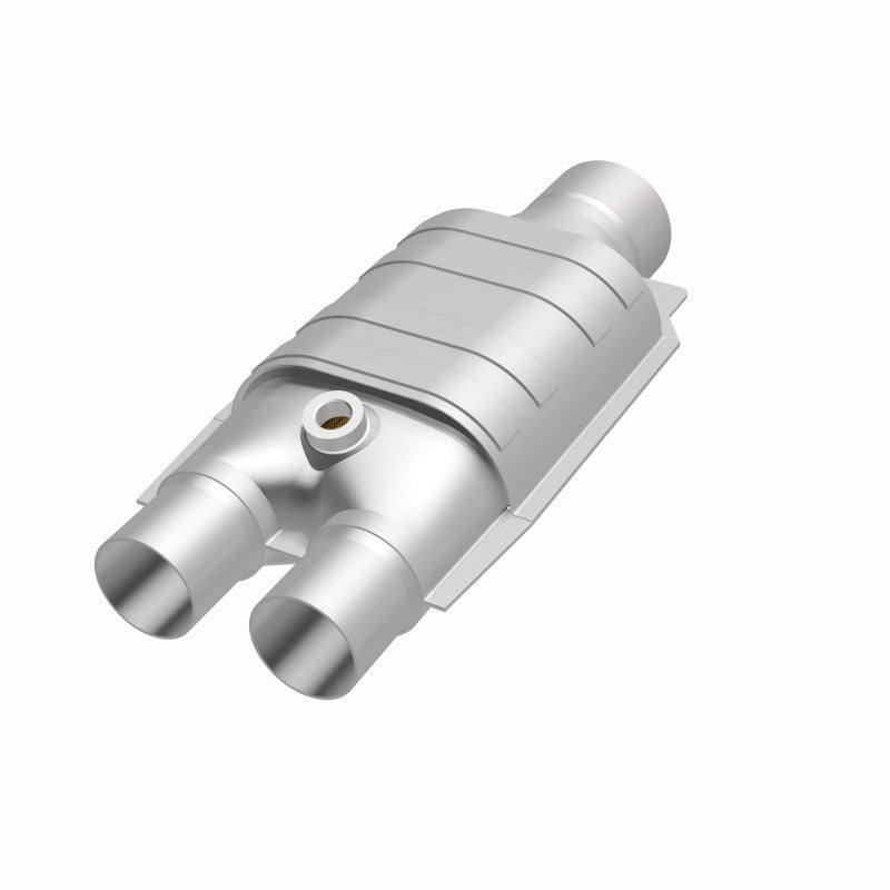 MagnaFlow 99047HM universal catalytic converter, opposite front three-quarter view of the turntable spin