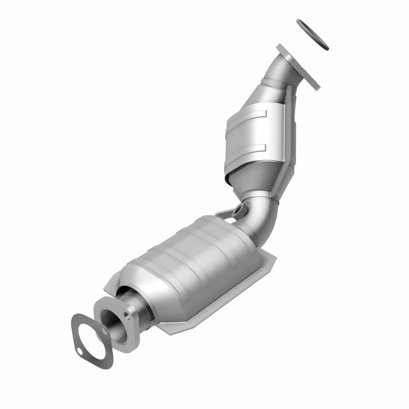 MagnaFlow 24082 hm grade direct-fit catalytic converter, rear view of the turntable spin