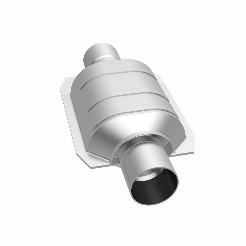 MagnaFlow 447195 universal catalytic converter, opposite side view of the turntable spin