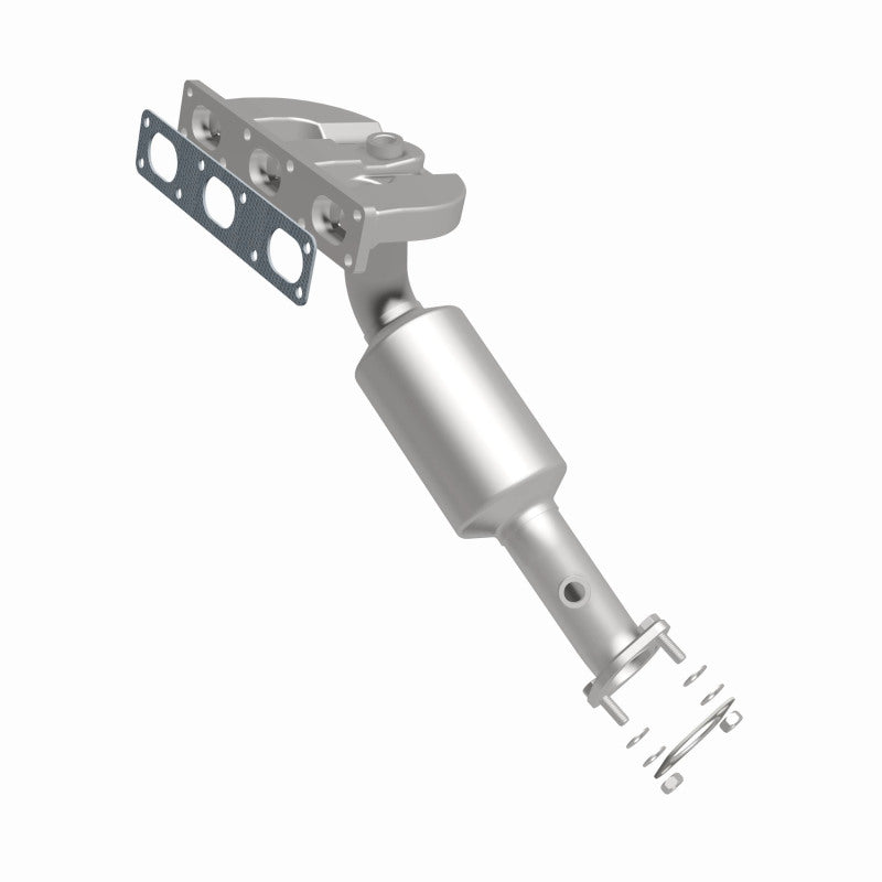 MagnaFlow 50288 hm grade manifold converter, side view of the turntable spin