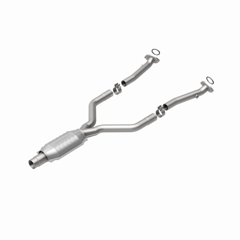 MagnaFlow 24169 hm grade direct-fit catalytic converter, rear view of the turntable spin