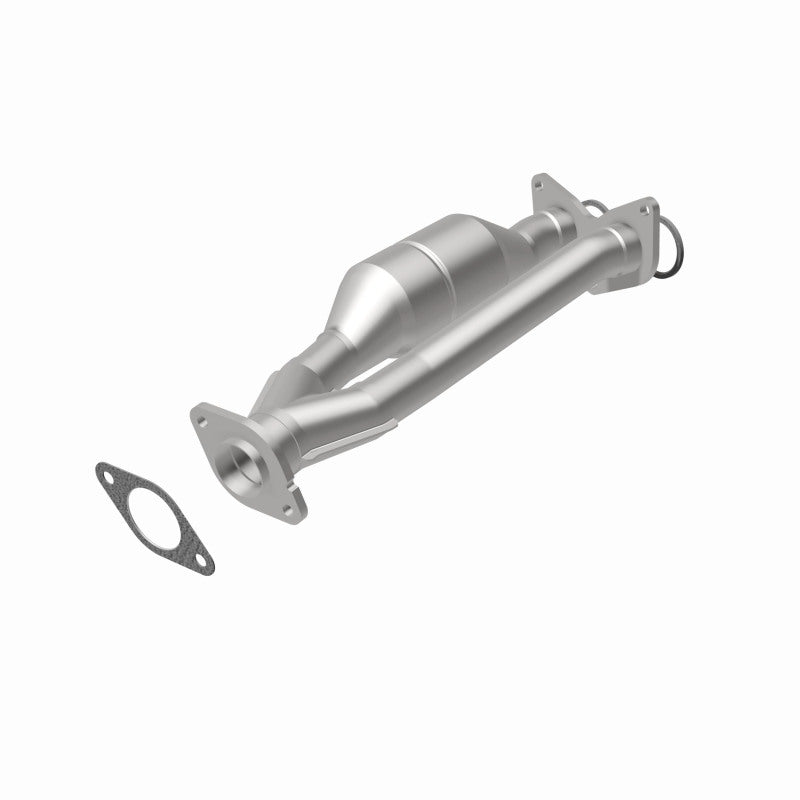 MagnaFlow 23772 hm grade direct-fit catalytic converter, rear view of the turntable spin