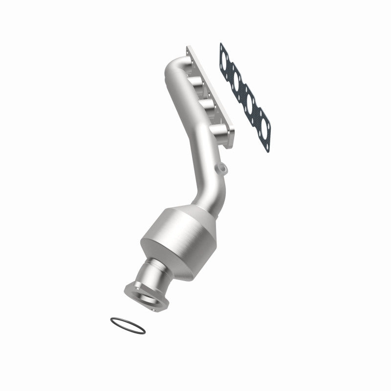 MagnaFlow 52424 oem grade manifold converter, opposite side view of the turntable spin