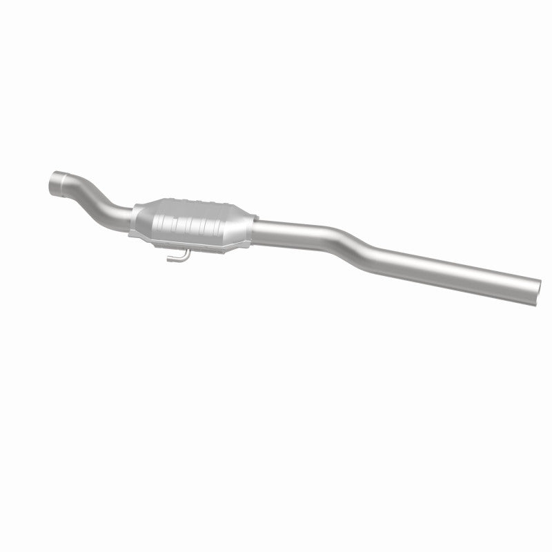 MagnaFlow 93276 epa direct-fit catalytic converter, side view of the turntable spin