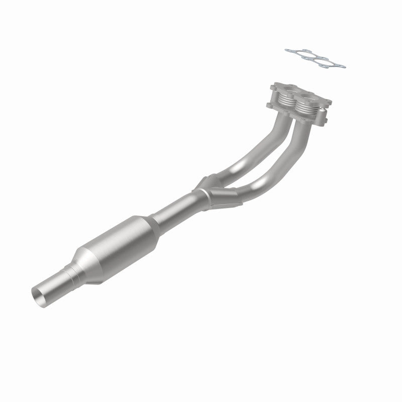 MagnaFlow 23207 epa direct-fit catalytic converter, rear view of the turntable spin