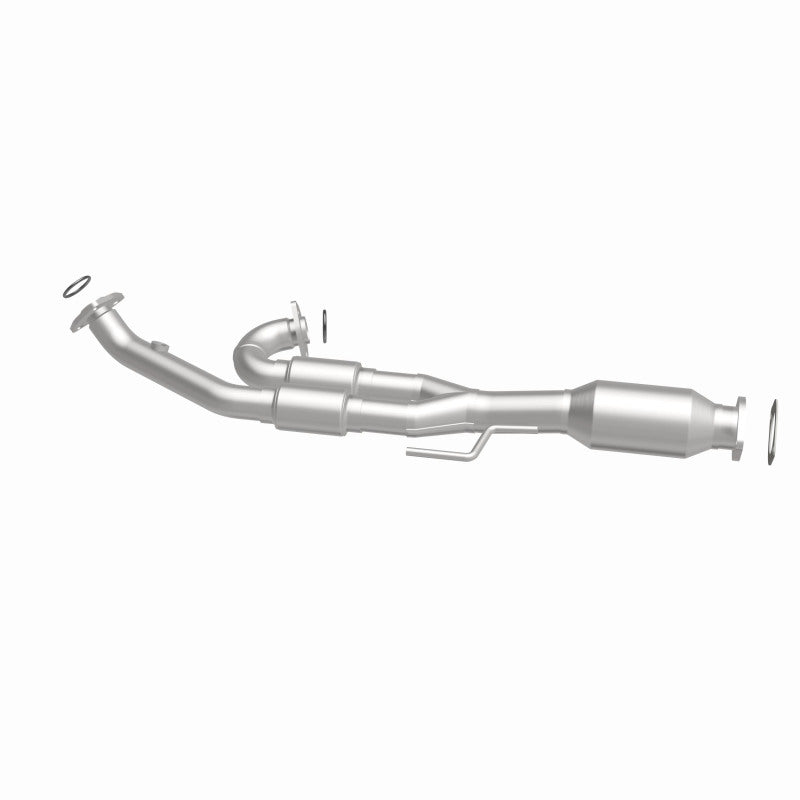 MagnaFlow 93669 hm grade direct-fit catalytic converter, side view of the turntable spin