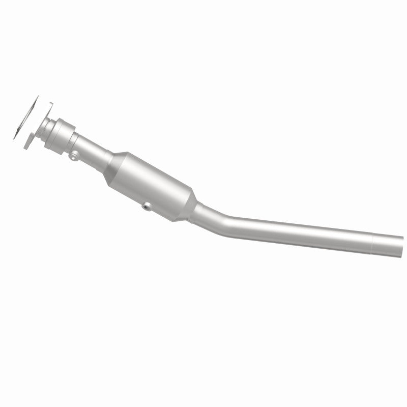 MagnaFlow 21-920 oem grade direct-fit catalytic converter, side view of the turntable spin