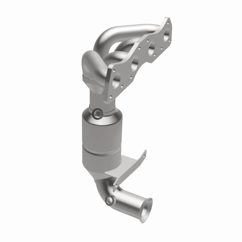 MagnaFlow 5531028 carb manifold converter, opposite front three-quarter view of the turntable spin