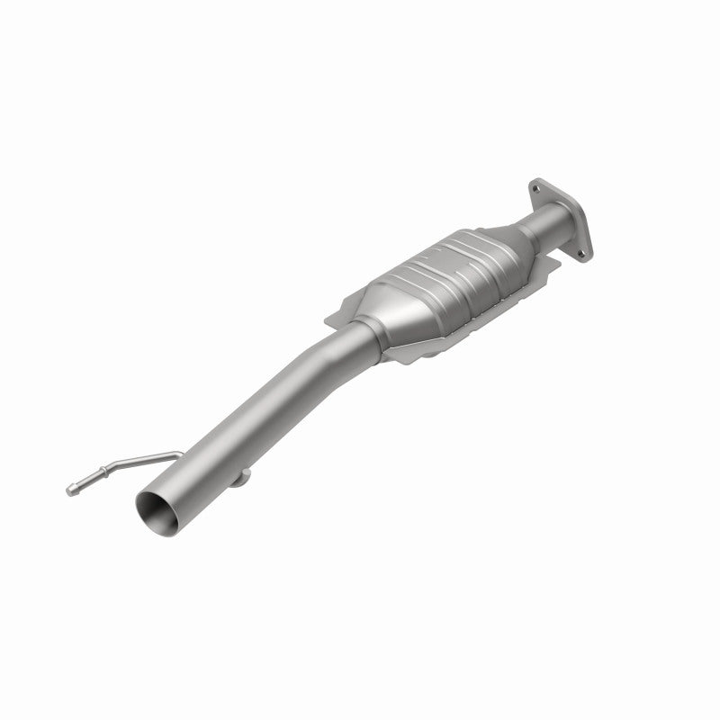 MagnaFlow 24467 hm grade direct-fit catalytic converter, rear view of the turntable spin