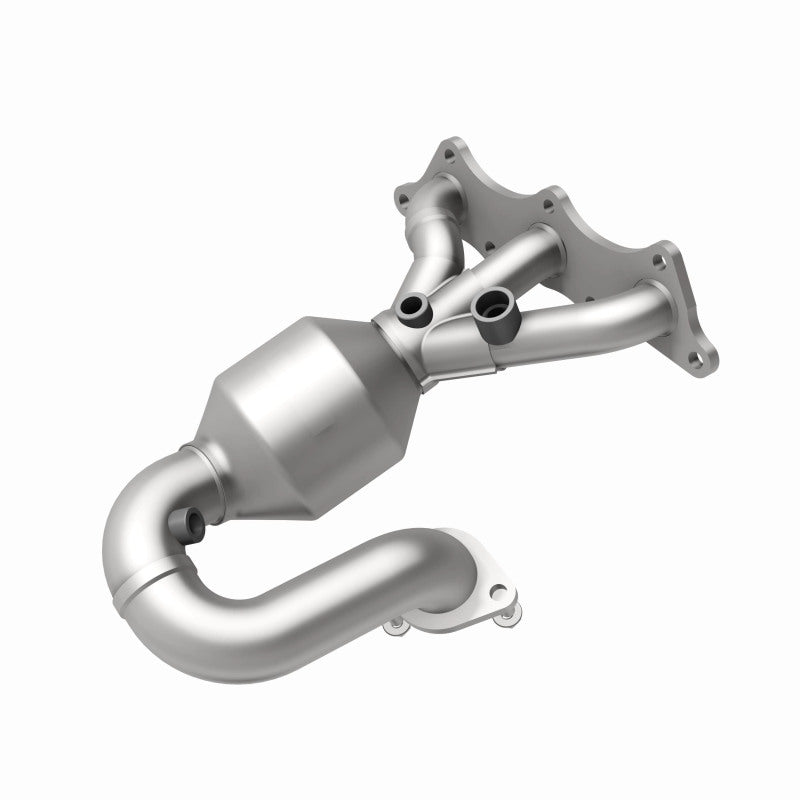 MagnaFlow 49349 oem grade manifold converter, rear view of the turntable spin