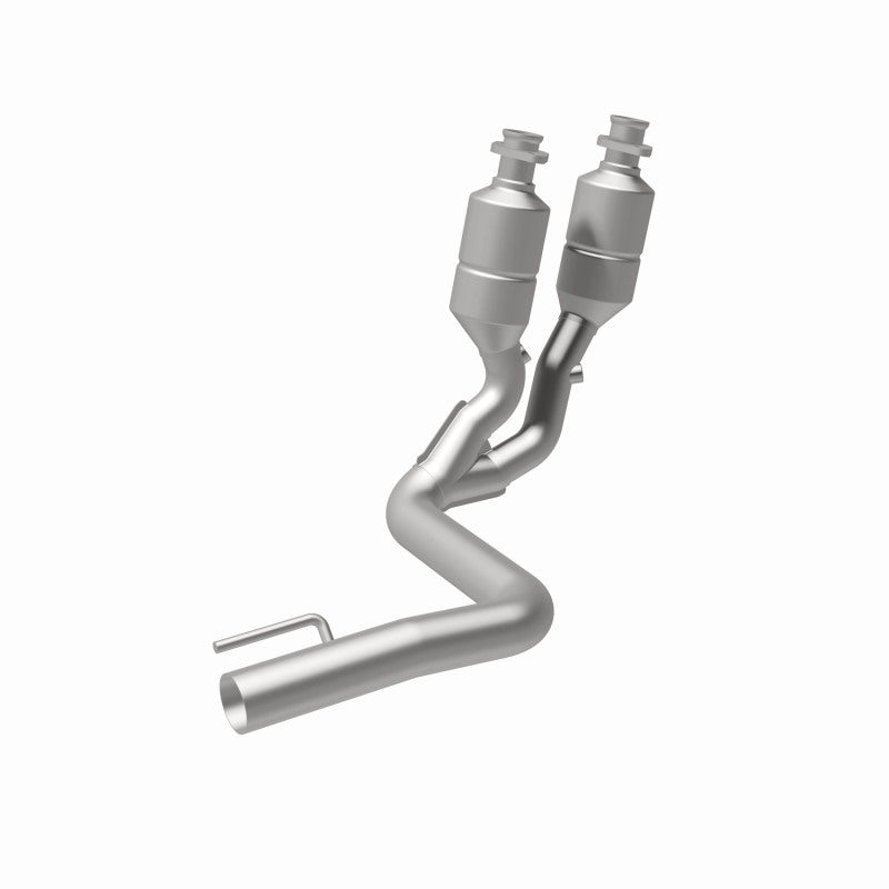 MagnaFlow 458053 carb direct-fit catalytic converter, rear view of the turntable spin