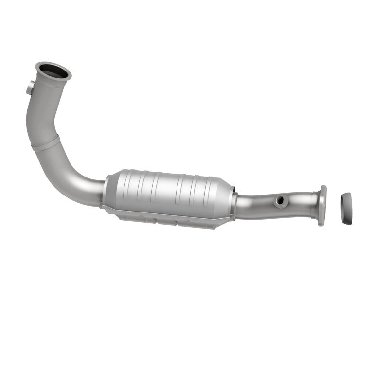 MagnaFlow 93383 hm grade direct-fit catalytic converter, side view of the turntable spin