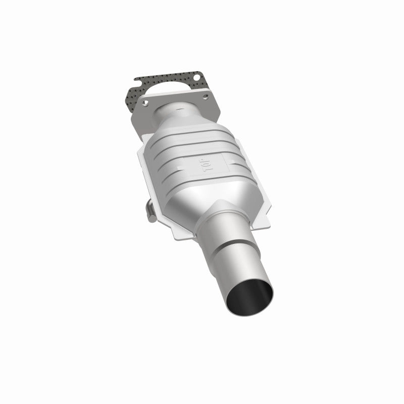 MagnaFlow 93439 epa direct-fit catalytic converter, opposite side view of the turntable spin