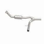 MagnaFlow 93124 hm grade direct-fit catalytic converter, side view of the turntable spin