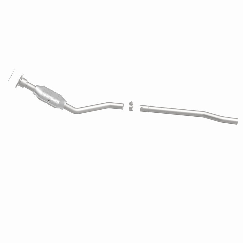 MagnaFlow 93425 hm grade direct-fit catalytic converter, side view of the turntable spin