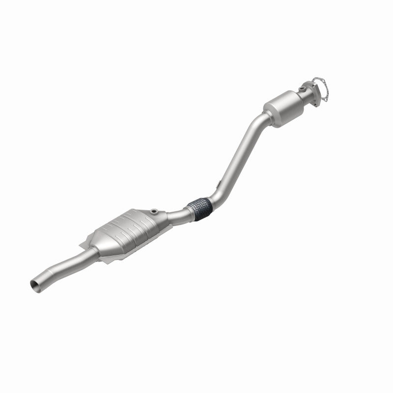 MagnaFlow 51589 oem grade direct-fit catalytic converter, rear view of the turntable spin