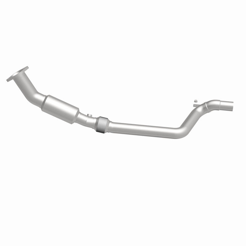 MagnaFlow 5561540 carb direct-fit catalytic converter, side view of the turntable spin
