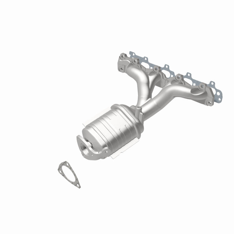 MagnaFlow 5531060 carb manifold converter, rear view of the turntable spin
