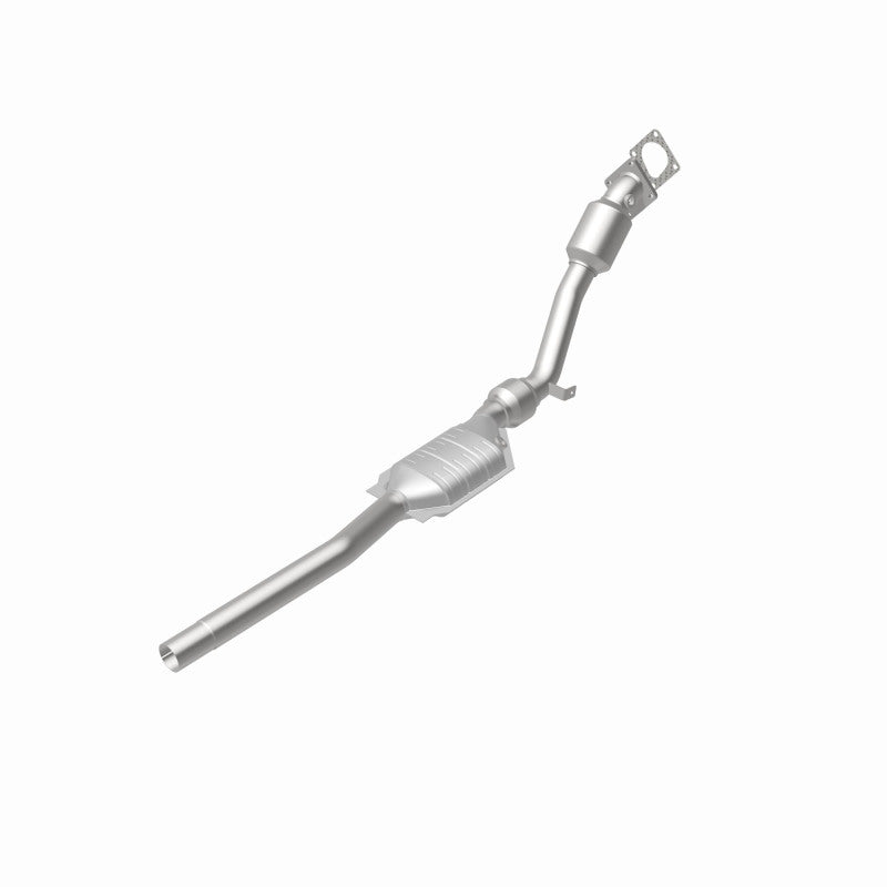MagnaFlow 49913 oem grade direct-fit catalytic converter, rear view of the turntable spin