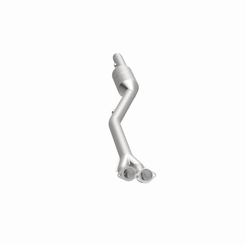 MagnaFlow 51112 oem grade direct-fit catalytic converter, opposite side view of the turntable spin