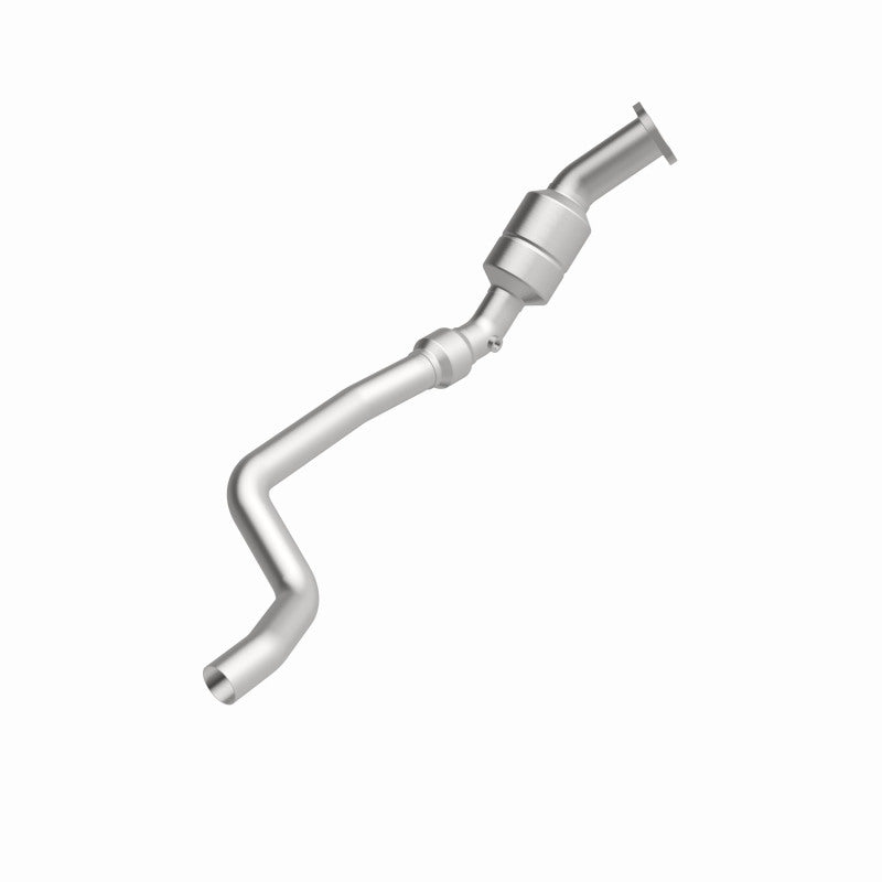 MagnaFlow 5561584 carb direct-fit catalytic converter, rear view of the turntable spin