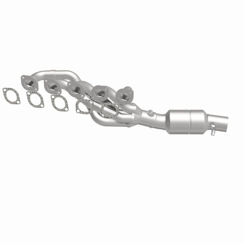 MagnaFlow 50420 hm grade manifold converter, side view of the turntable spin