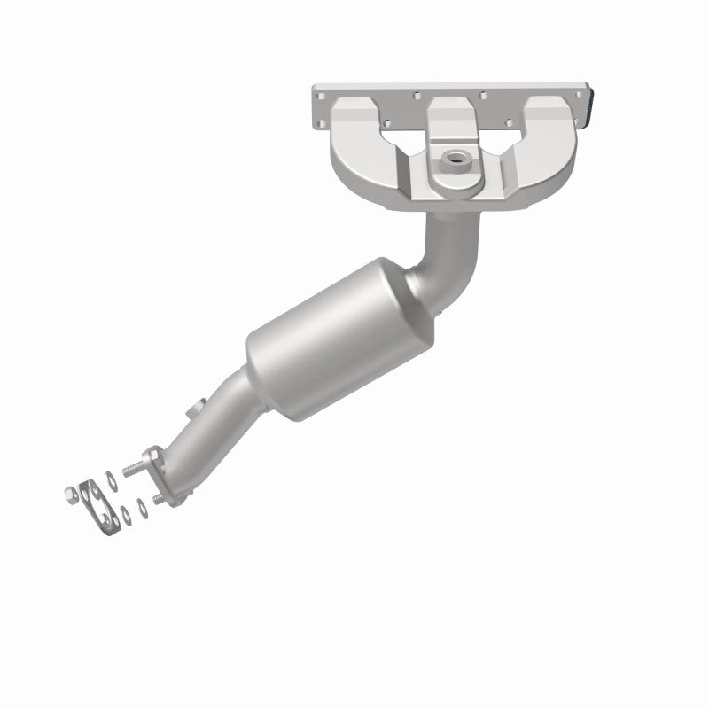 MagnaFlow 50288 hm grade manifold converter, rear view of the turntable spin
