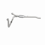 MagnaFlow 93616 hm grade direct-fit catalytic converter, side view of the turntable spin