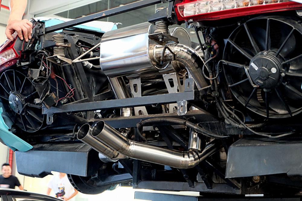 ARMYTRIX Ceramic Coated Valvetronic Cat-Pipe W/200 CPSI Catalytic Converter For Lamborghini Murcielago LP640 2006-2010